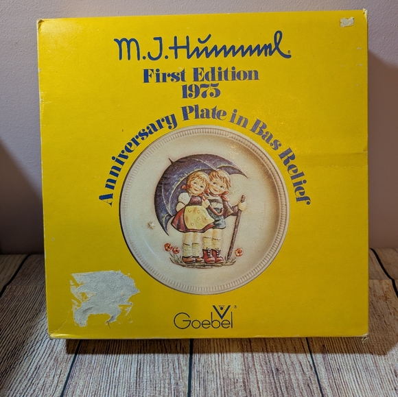 MJ Hummel STORMY WEATHER 10" First Edition 1975 Anniversary Plate West Germany - Picture 2 of 8